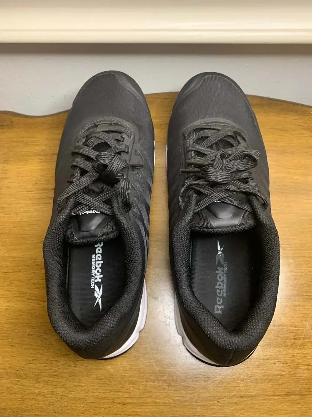 Reebok Athletic Work Shoes Composite Toe Women Size 8.5W, Men Size 6.5W